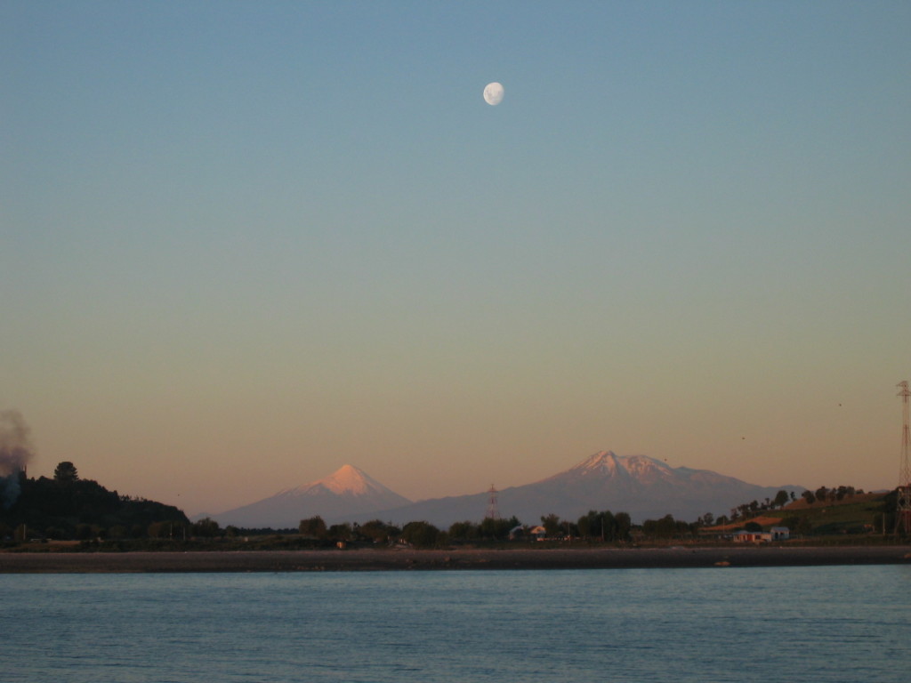 1324 Moon over Osorno